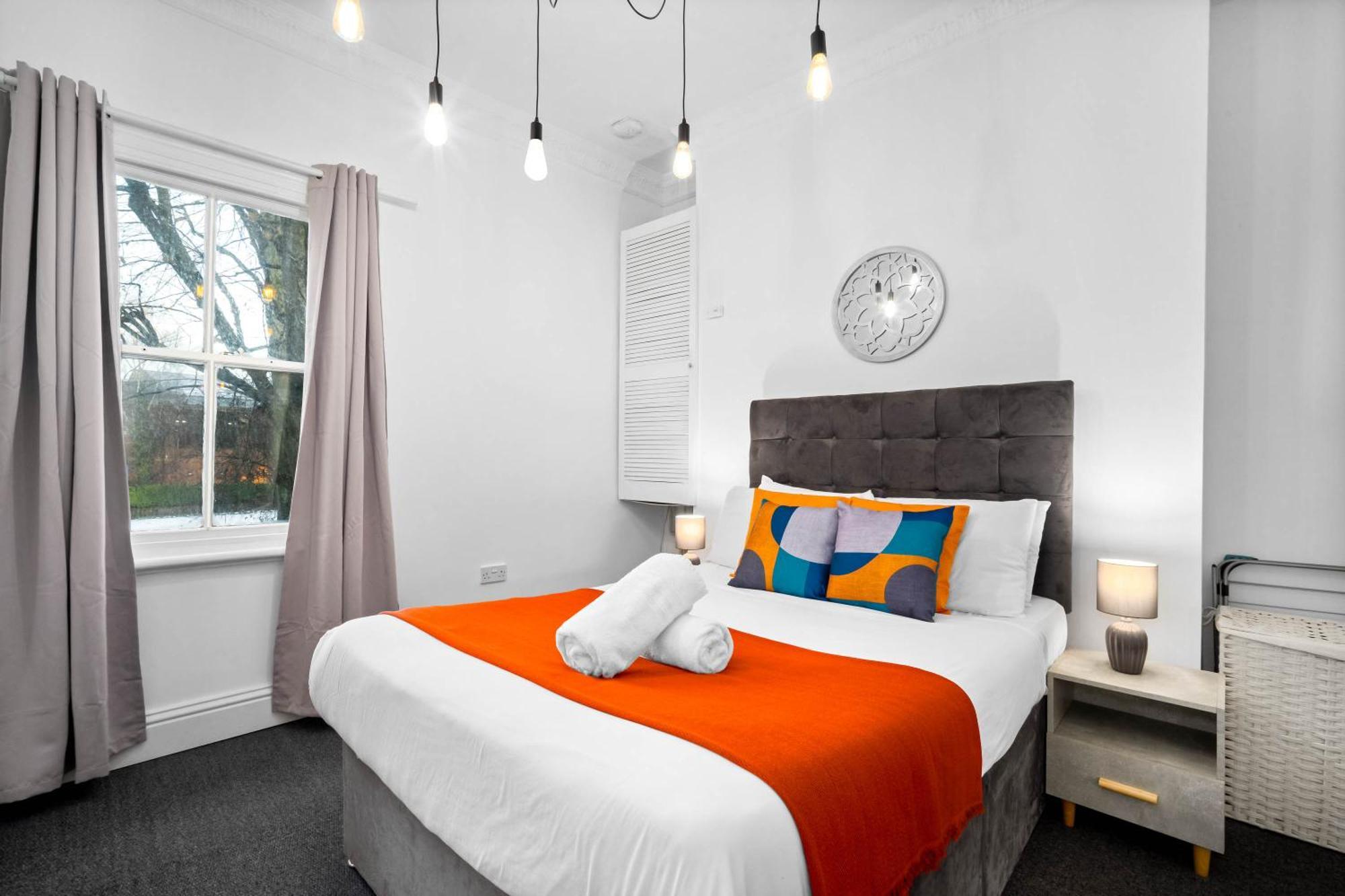 Luxury Apartment - Wolverhampton - Netflix - Smart Tv - Fast Wifi - 7Apc Экстерьер фото
