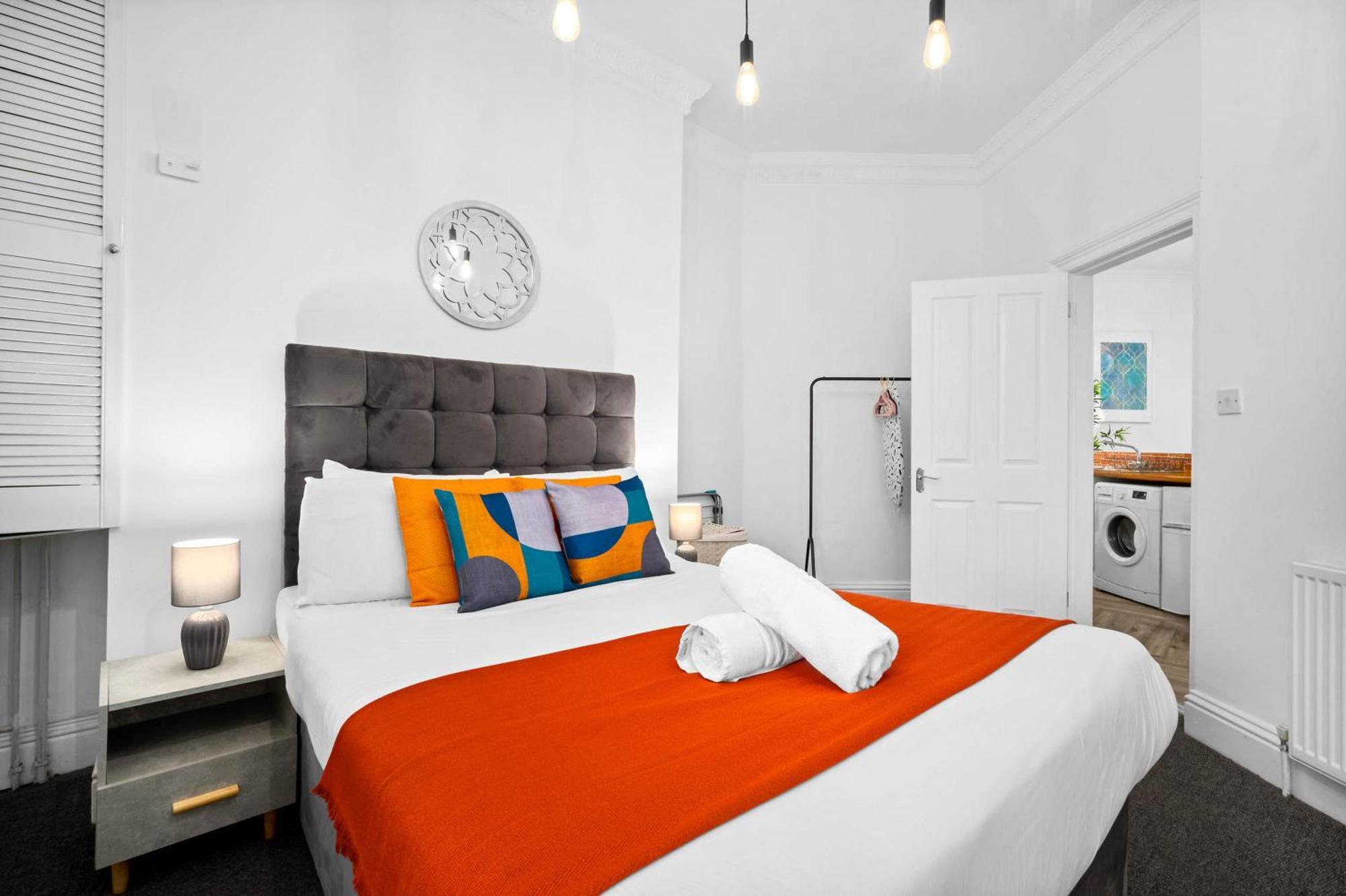 Luxury Apartment - Wolverhampton - Netflix - Smart Tv - Fast Wifi - 7Apc Экстерьер фото