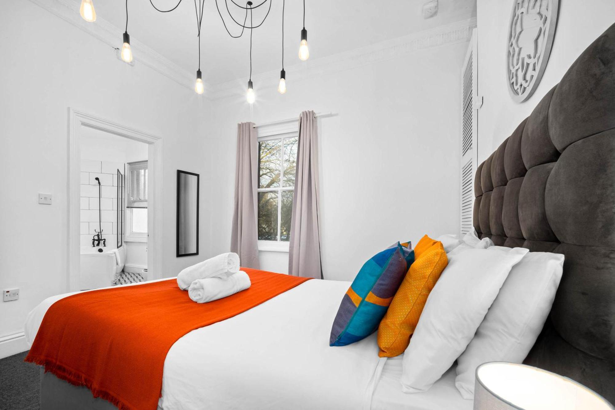Luxury Apartment - Wolverhampton - Netflix - Smart Tv - Fast Wifi - 7Apc Экстерьер фото