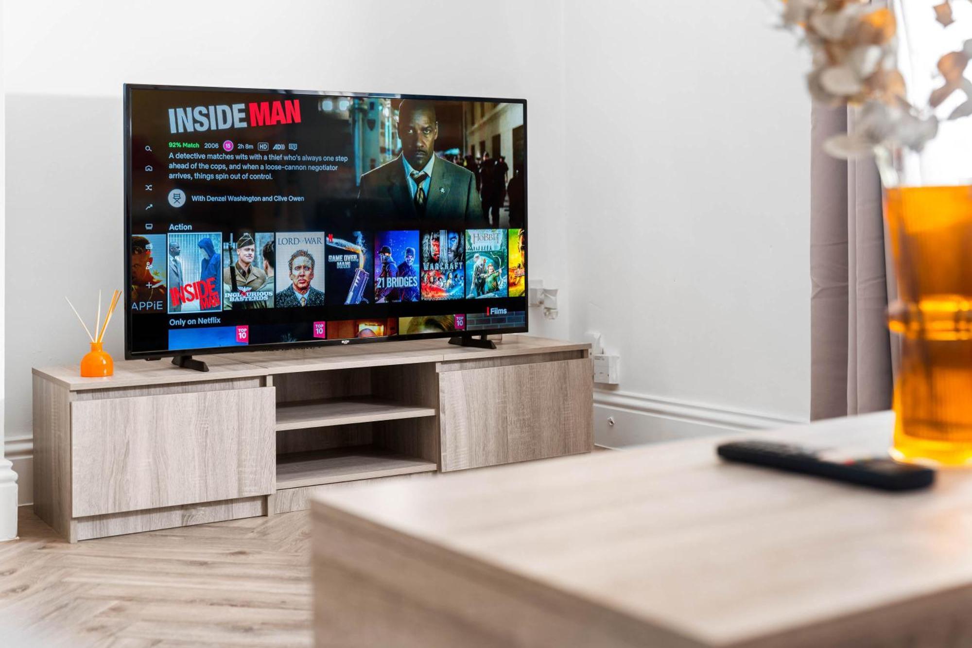 Luxury Apartment - Wolverhampton - Netflix - Smart Tv - Fast Wifi - 7Apc Экстерьер фото