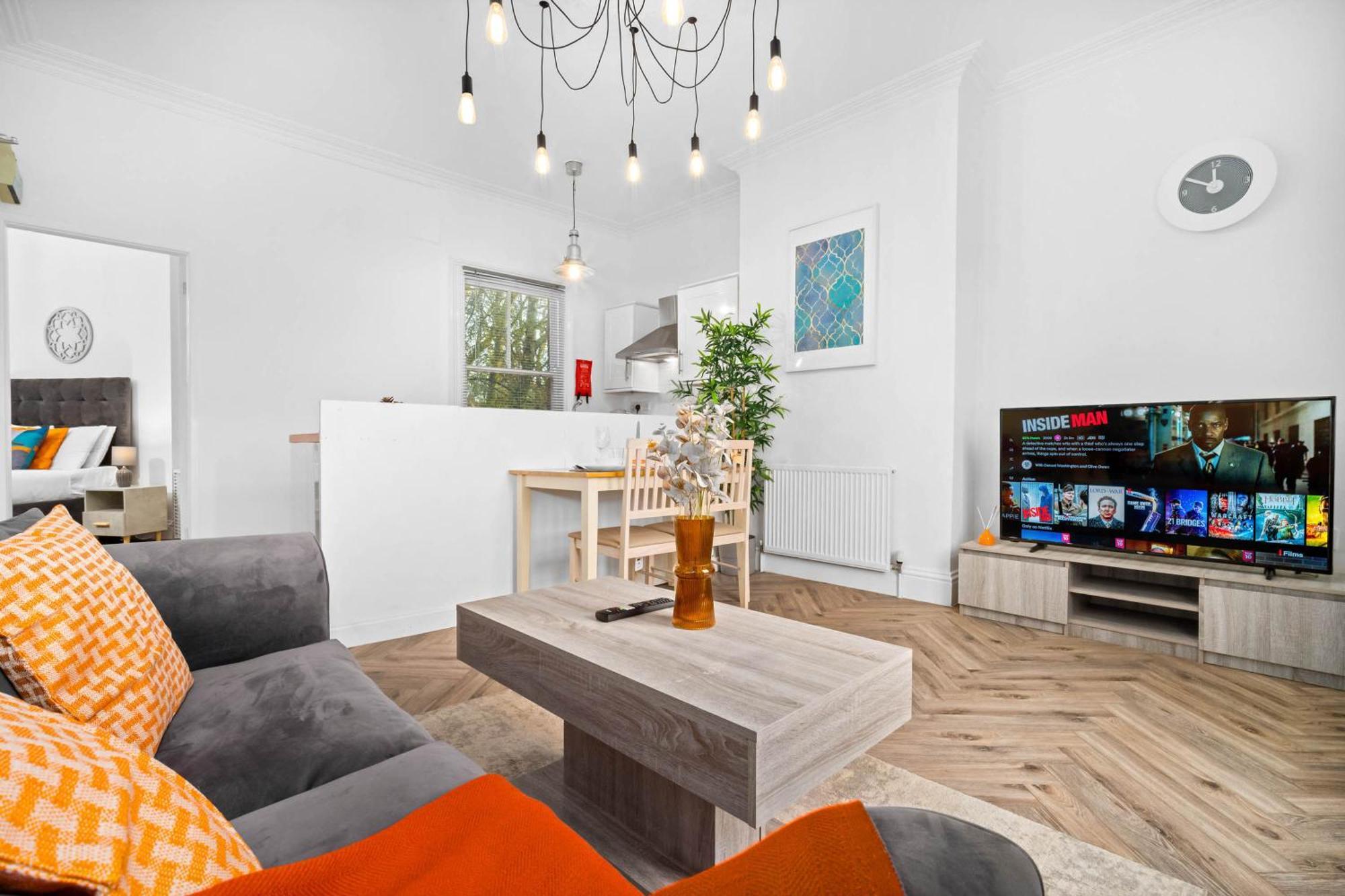 Luxury Apartment - Wolverhampton - Netflix - Smart Tv - Fast Wifi - 7Apc Экстерьер фото
