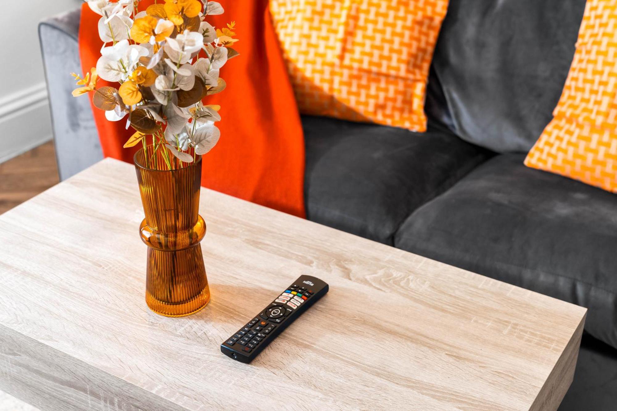 Luxury Apartment - Wolverhampton - Netflix - Smart Tv - Fast Wifi - 7Apc Экстерьер фото